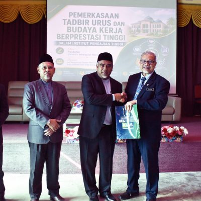 KECEMERLANGAN TADBIR URUS & BUDAYA KERJA BERPRESTASI TINGGI DI KIAS